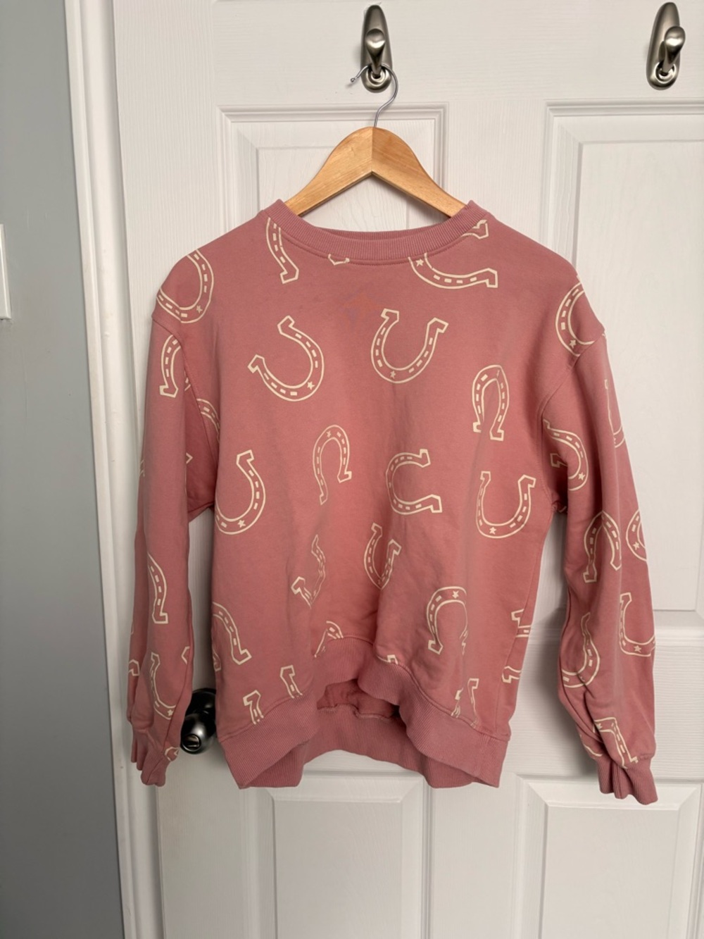 Women's Dusty Rose Horseshoe Print Sweatshirt